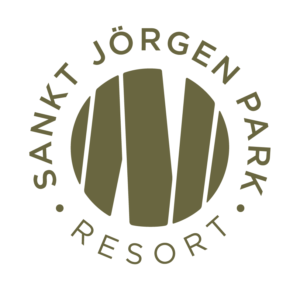 Sankt Jörgen Park Resort logo, a circular emblem with green text and a green design.